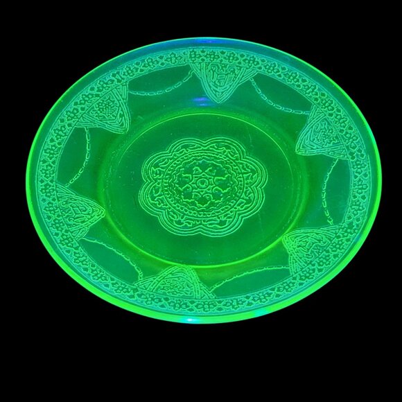 Vintage Uranium Depression Glass Green Patterned Saucer - Picture 1 of 6